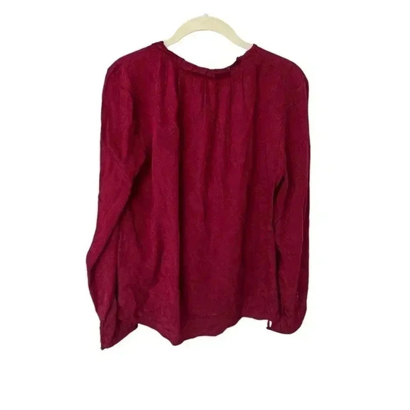 Hinge V-Neck Blouse size Small - Picture 2 of 5